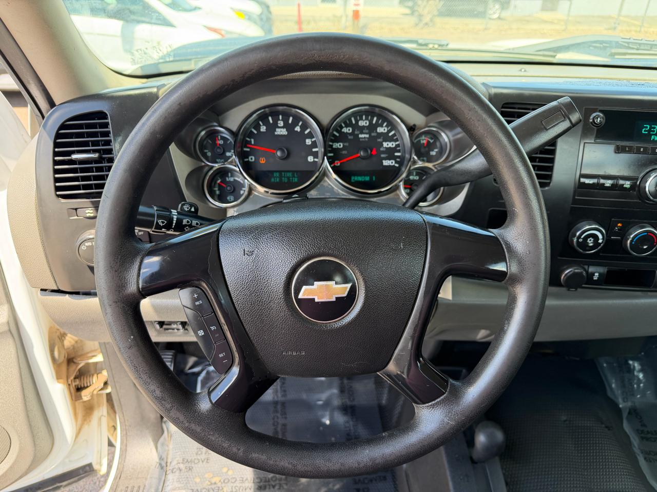 Chevrolet Silverado 2500HD 4WD Reg Cab 133.7" Work Truck 2012