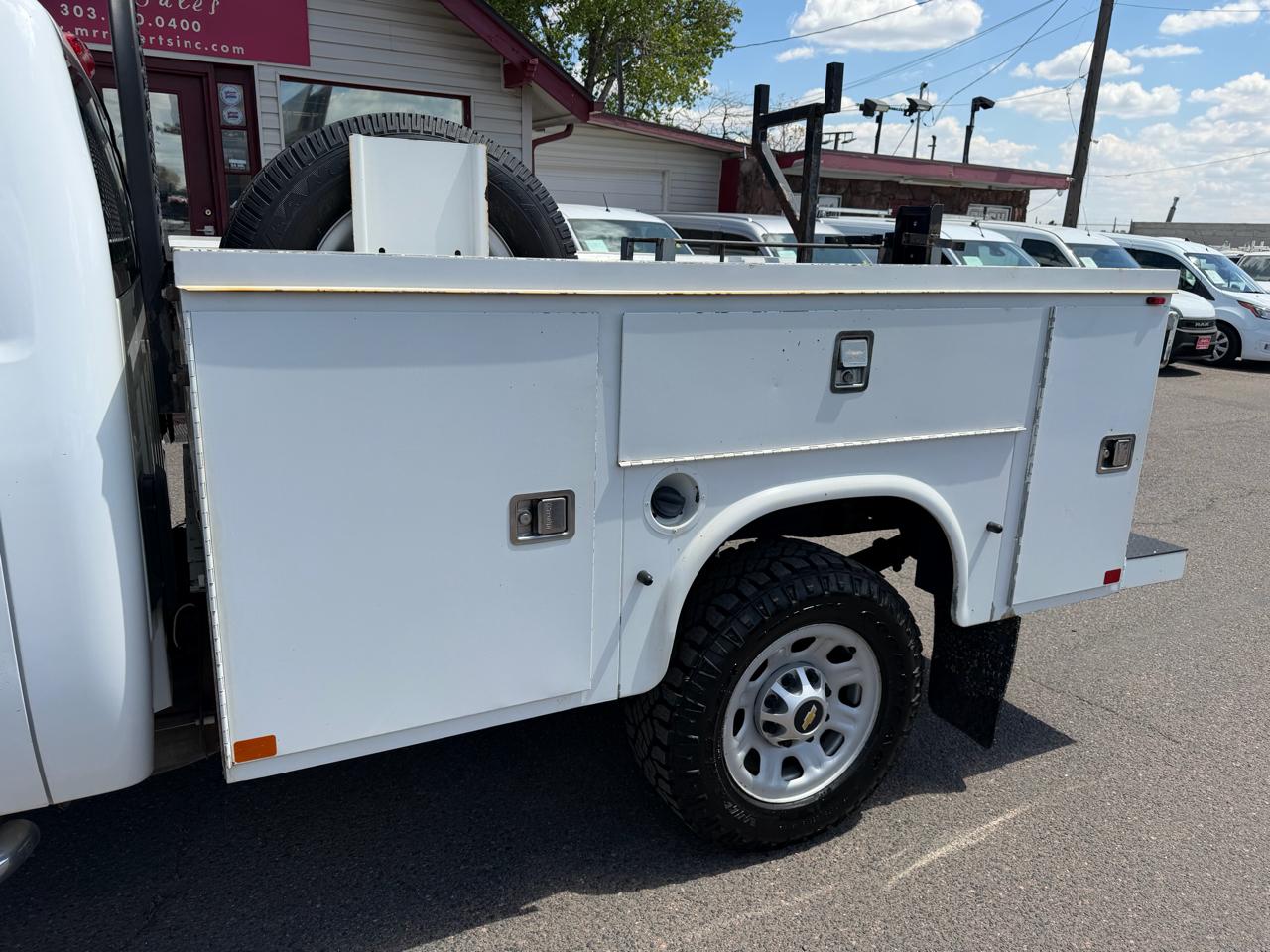Chevrolet Silverado 2500HD 4WD Reg Cab 133.7" Work Truck 2012