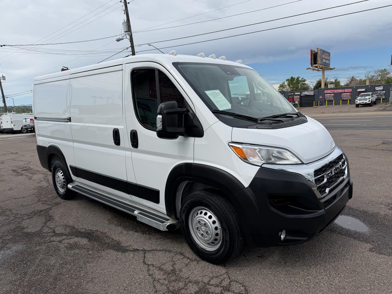 RAM ProMaster Cargo Van Tradesman 2500 Low Roof 136" WB w/Pass Seat 2025