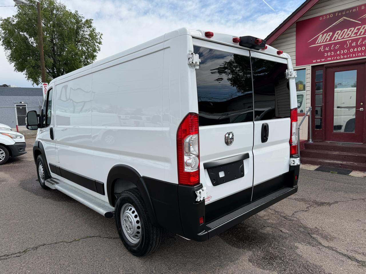 RAM ProMaster Cargo Van Tradesman 2500 Low Roof 136" WB w/Pass Seat 2025