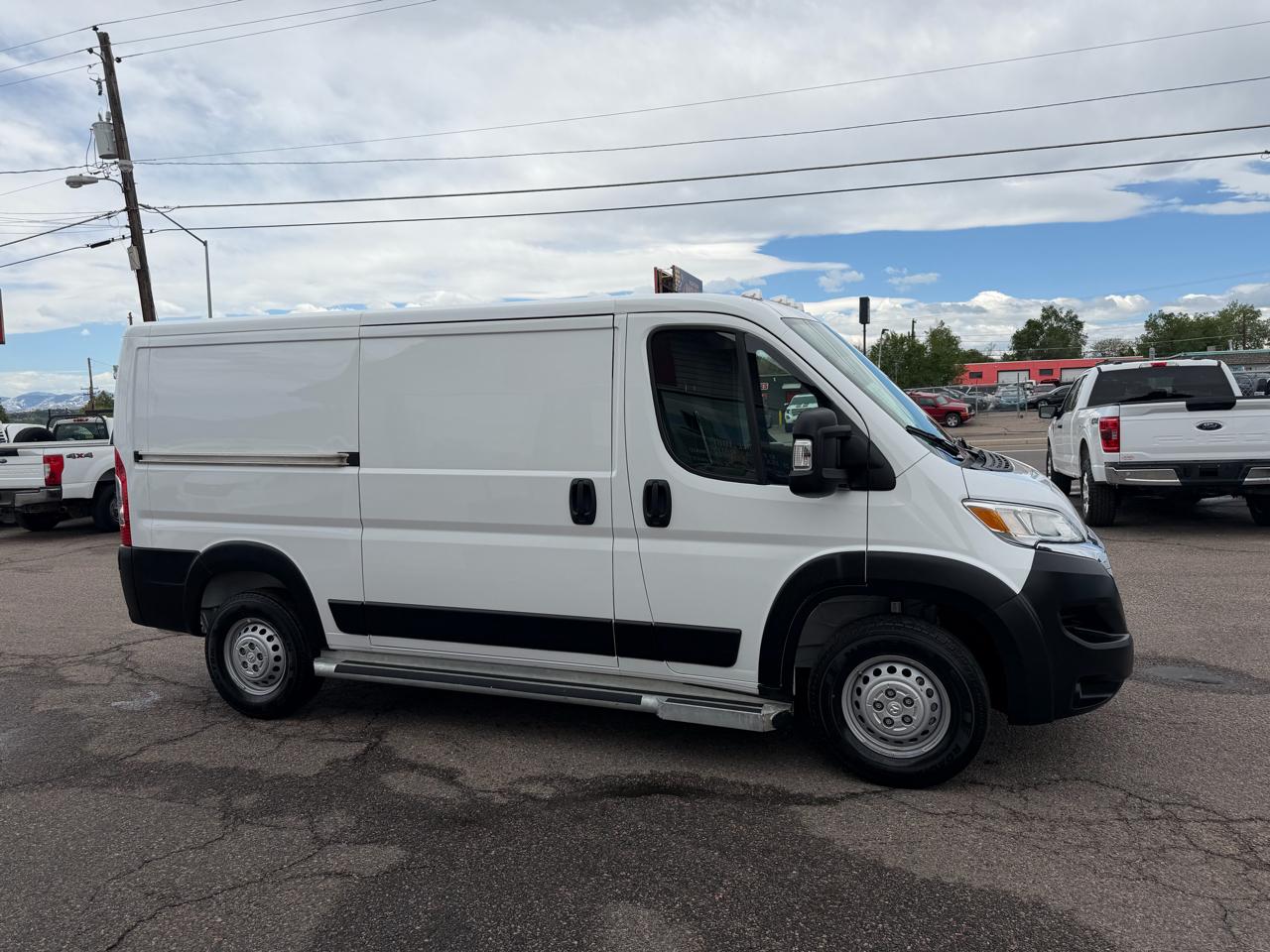2025 RAM ProMaster Cargo Van Tradesman 2500 Low Roof 136" WB w/Pass Seat