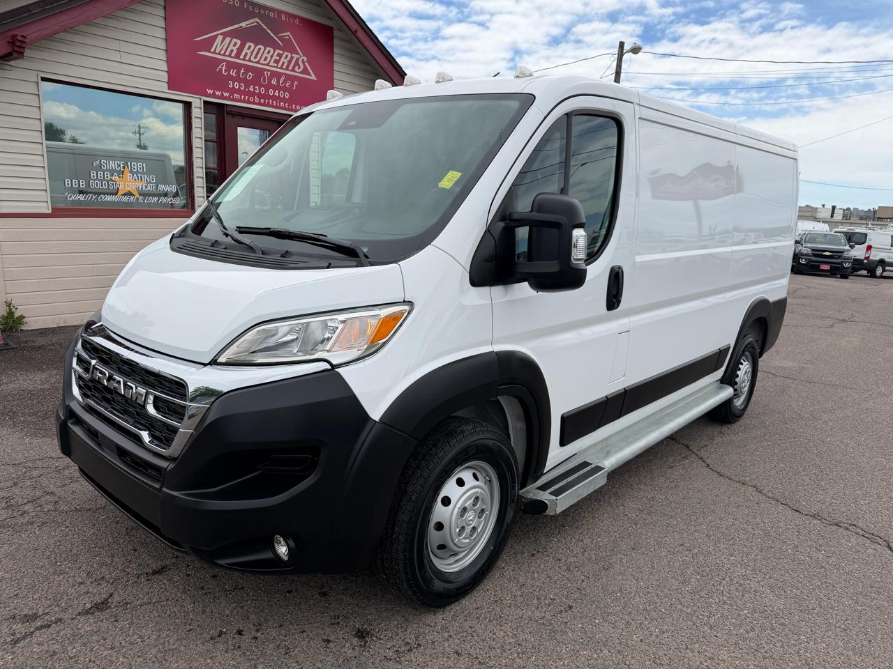 RAM ProMaster Cargo Van Tradesman 2500 Low Roof 136" WB w/Pass Seat 2025