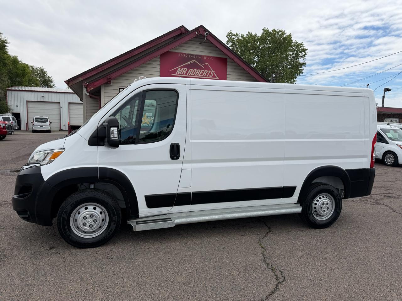 RAM ProMaster Cargo Van Tradesman 2500 Low Roof 136" WB w/Pass Seat 2025