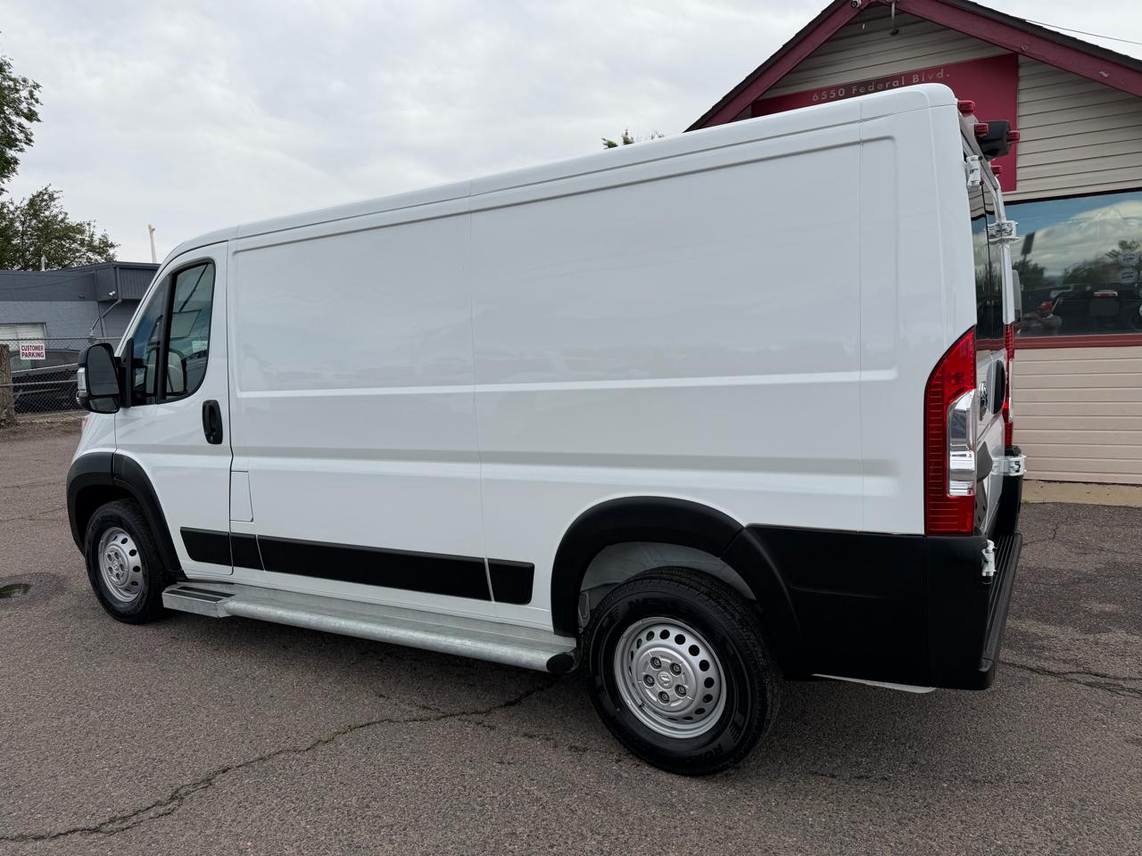 RAM ProMaster Cargo Van Tradesman 2500 Low Roof 136" WB w/Pass Seat 2025