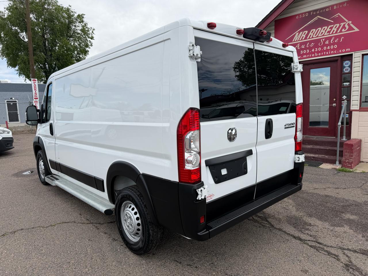 RAM ProMaster Cargo Van Tradesman 2500 Low Roof 136" WB w/Pass Seat 2025