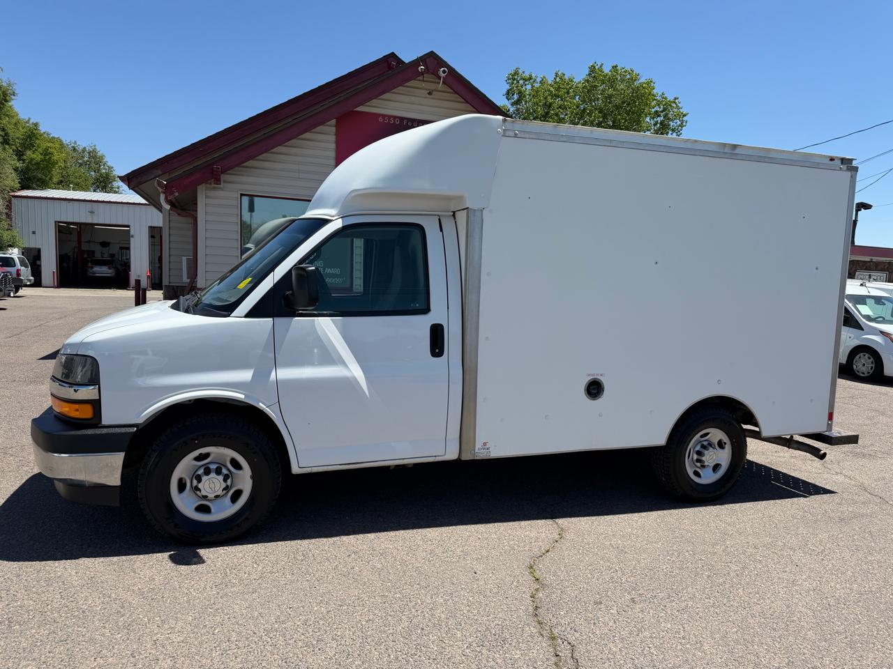 Chevrolet Express Commercial Cutaway 3500 Van 139" 2020