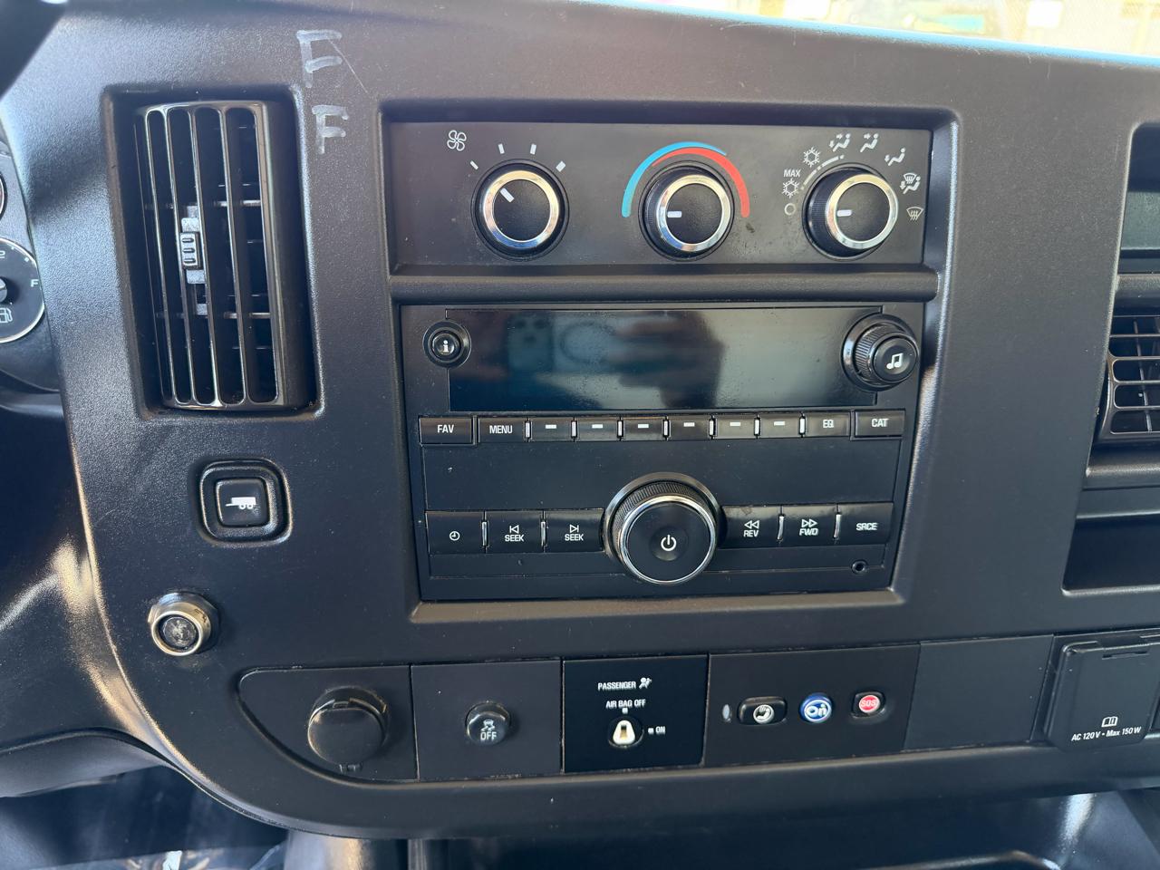 Chevrolet Express Commercial Cutaway 3500 Van 139" 2020