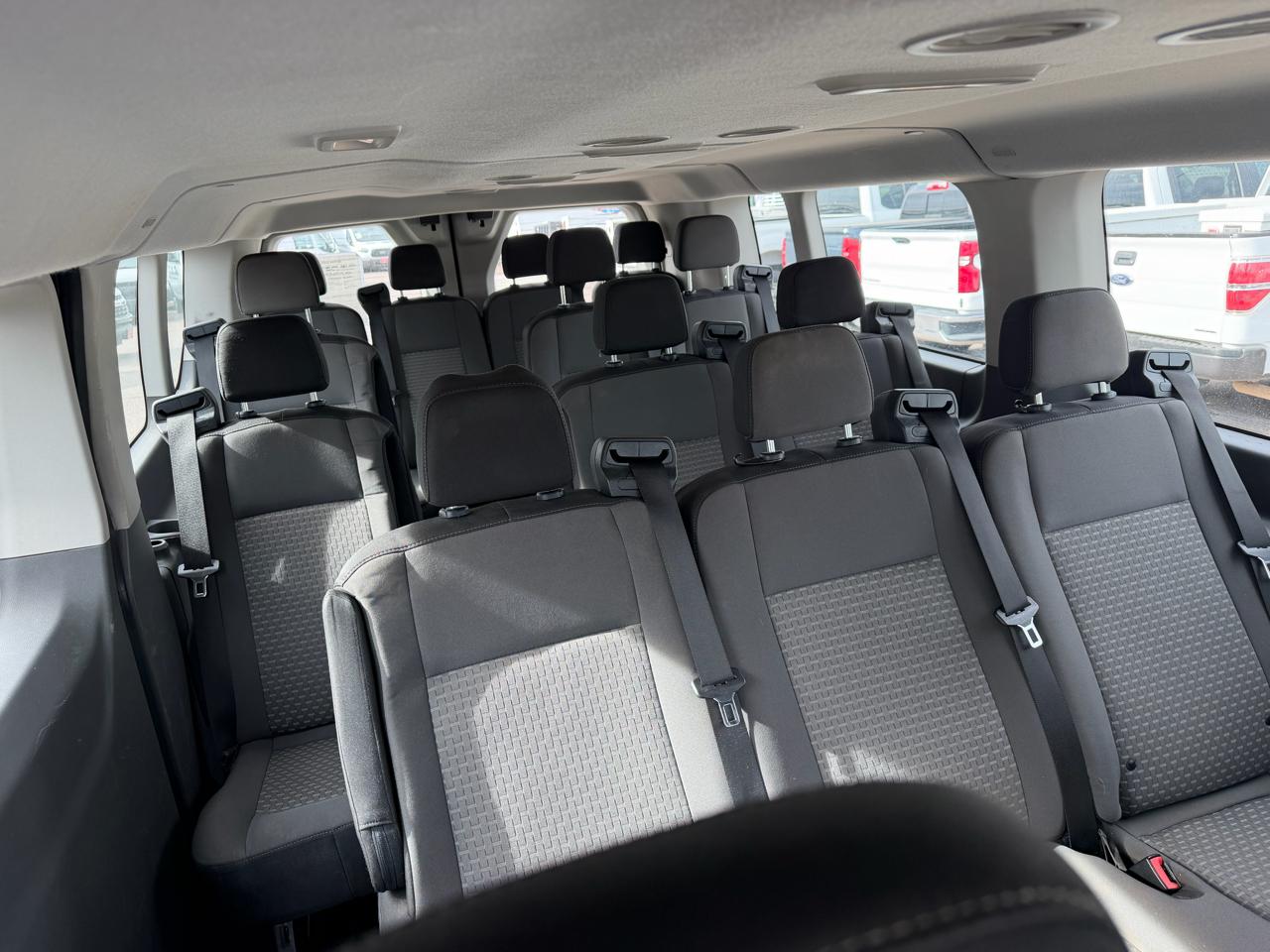 Ford Transit Passenger Wagon T-350 148" Low Roof XLT RWD 2022