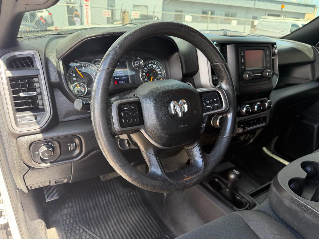 RAM 2500 Tradesman 4x4 Crew Cab 8' Box 2021