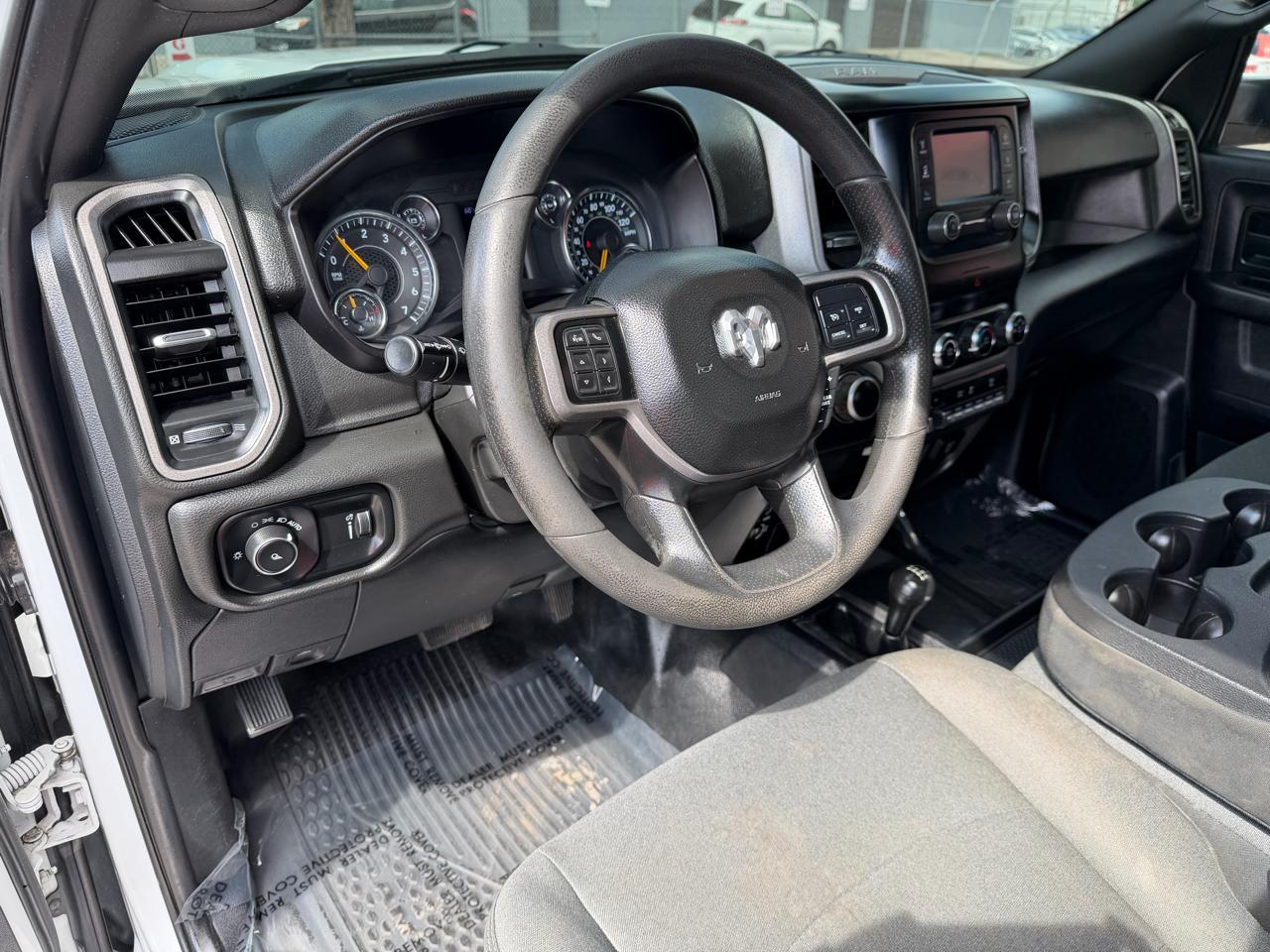 RAM 2500 Tradesman 4x4 Crew Cab 8' Box 2021