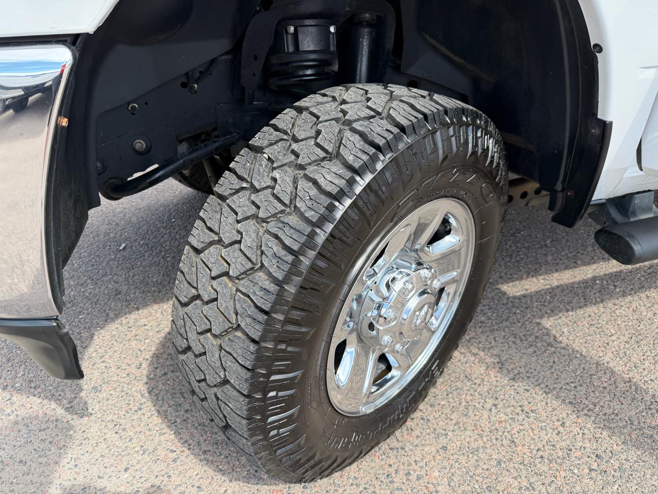 RAM 2500 Tradesman 4x4 Crew Cab 8' Box 2021