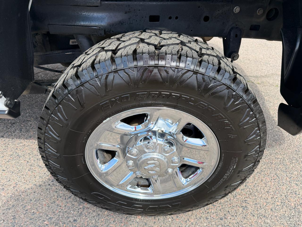 RAM 2500 Tradesman 4x4 Crew Cab 8' Box 2021