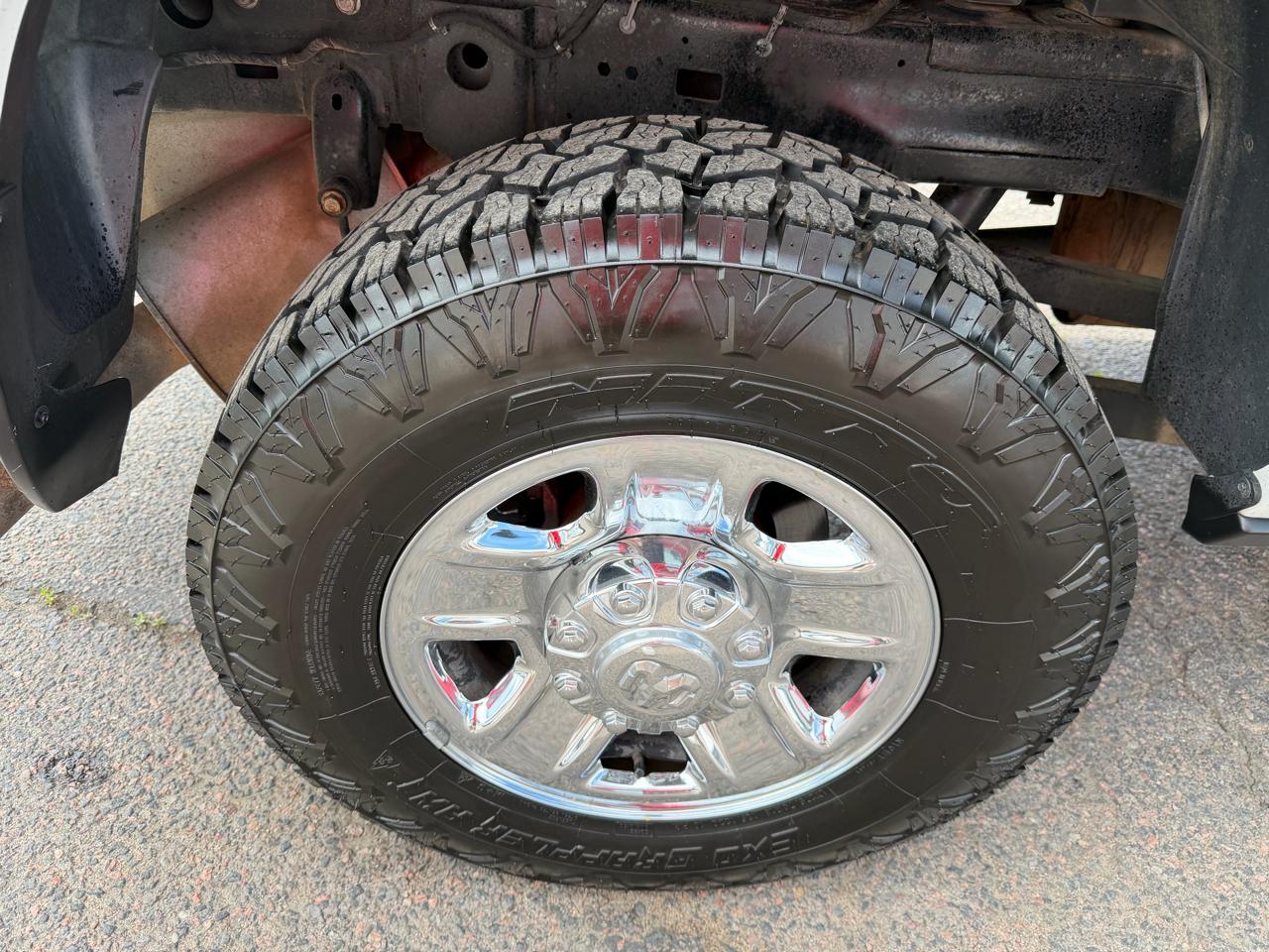 RAM 2500 Tradesman 4x4 Crew Cab 8' Box 2021