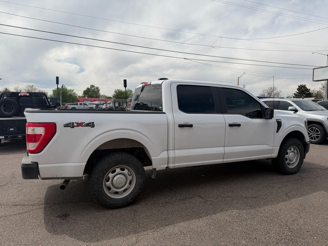 Ford F-150 XL 4WD SuperCrew 5.5' Box 2023