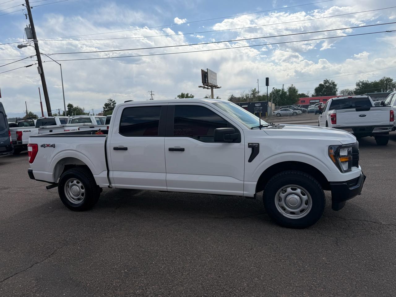 Ford F-150 XL 4WD SuperCrew 5.5' Box 2023