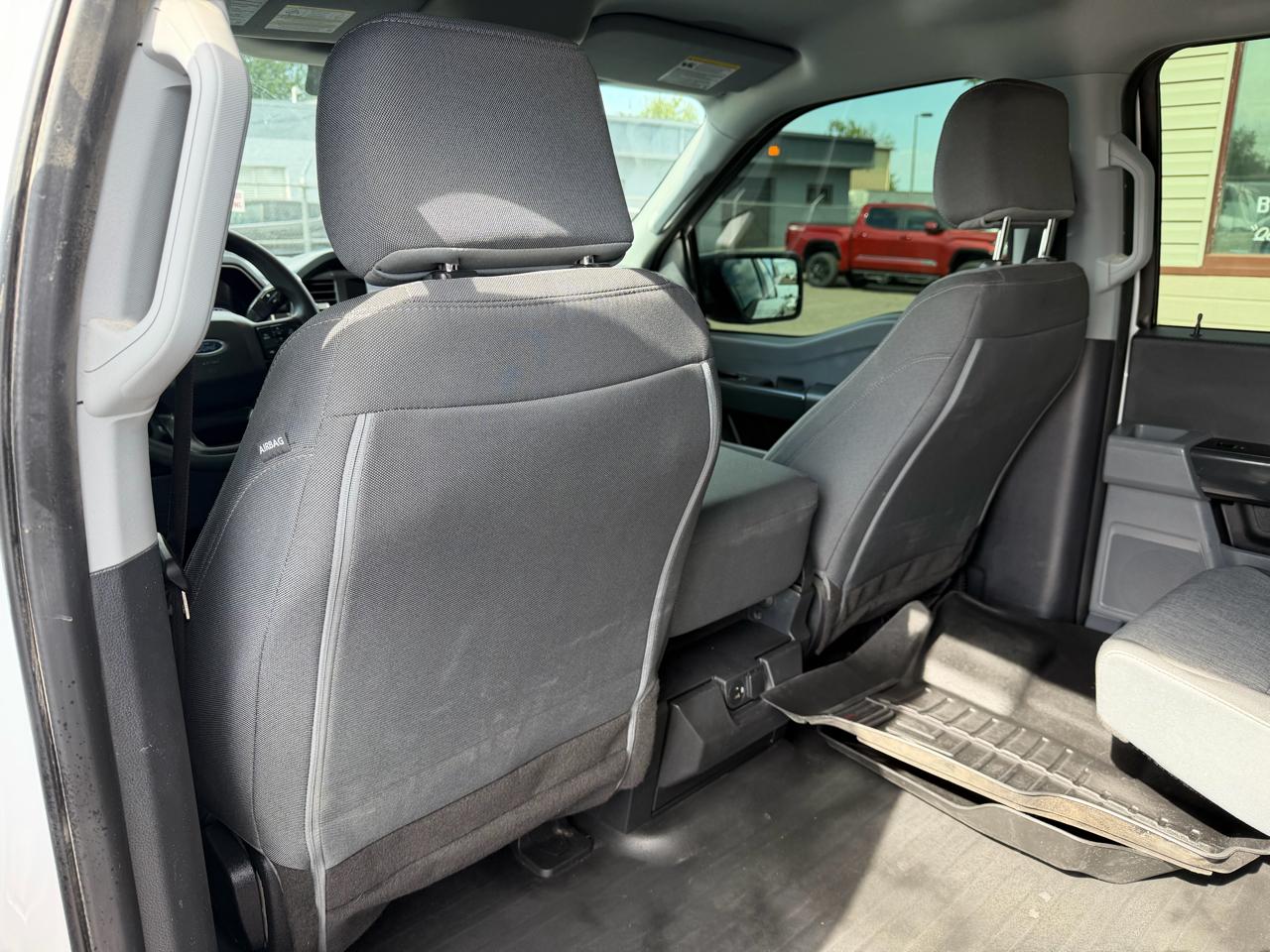 Ford F-150 XL 4WD SuperCrew 5.5' Box 2023