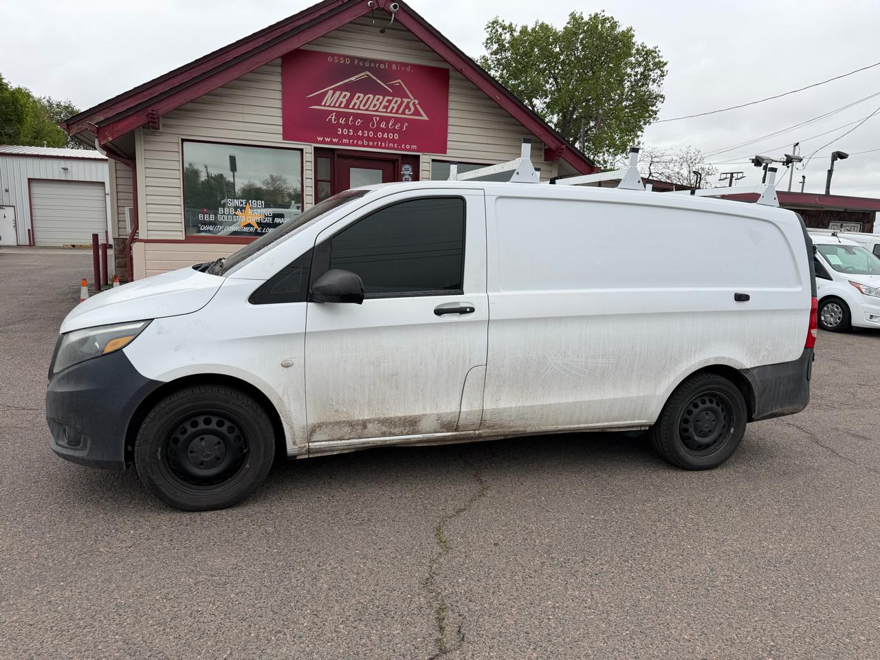 Mercedes-Benz Metris Cargo Van RWD 126" 2016