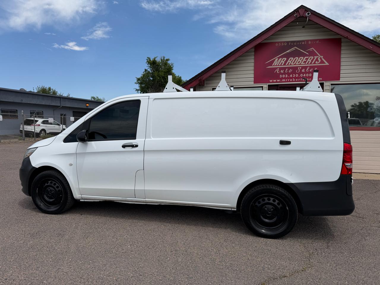 Mercedes-Benz Metris Cargo Van RWD 126" 2016