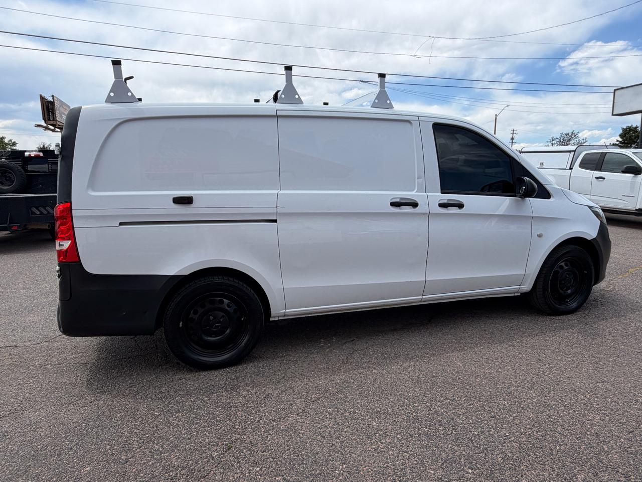 Mercedes-Benz Metris Cargo Van RWD 126" 2016