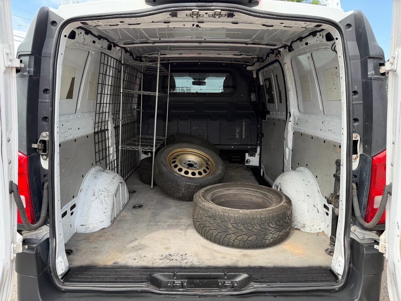 Mercedes-Benz Metris Cargo Van RWD 126" 2016