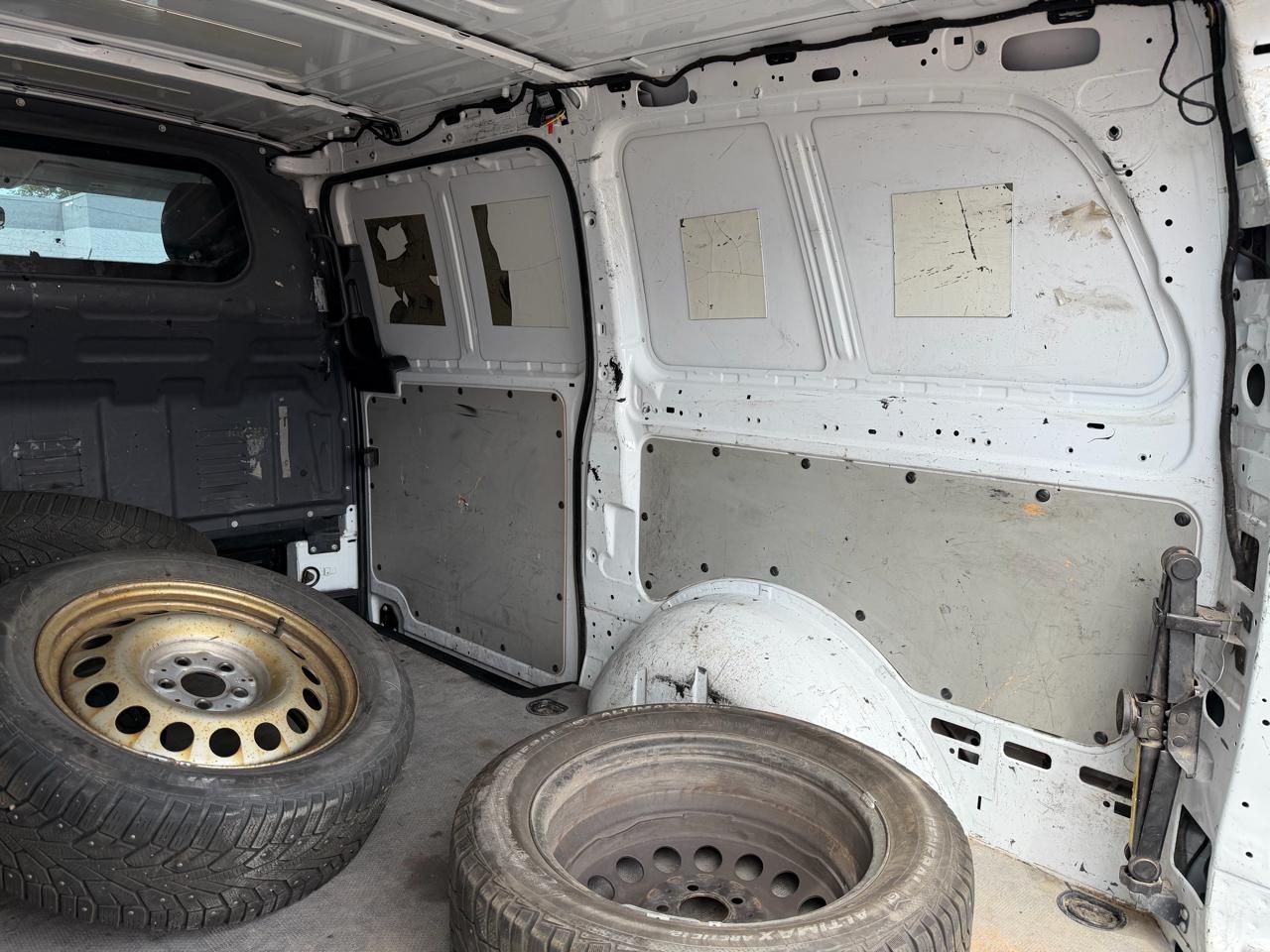 Mercedes-Benz Metris Cargo Van RWD 126" 2016