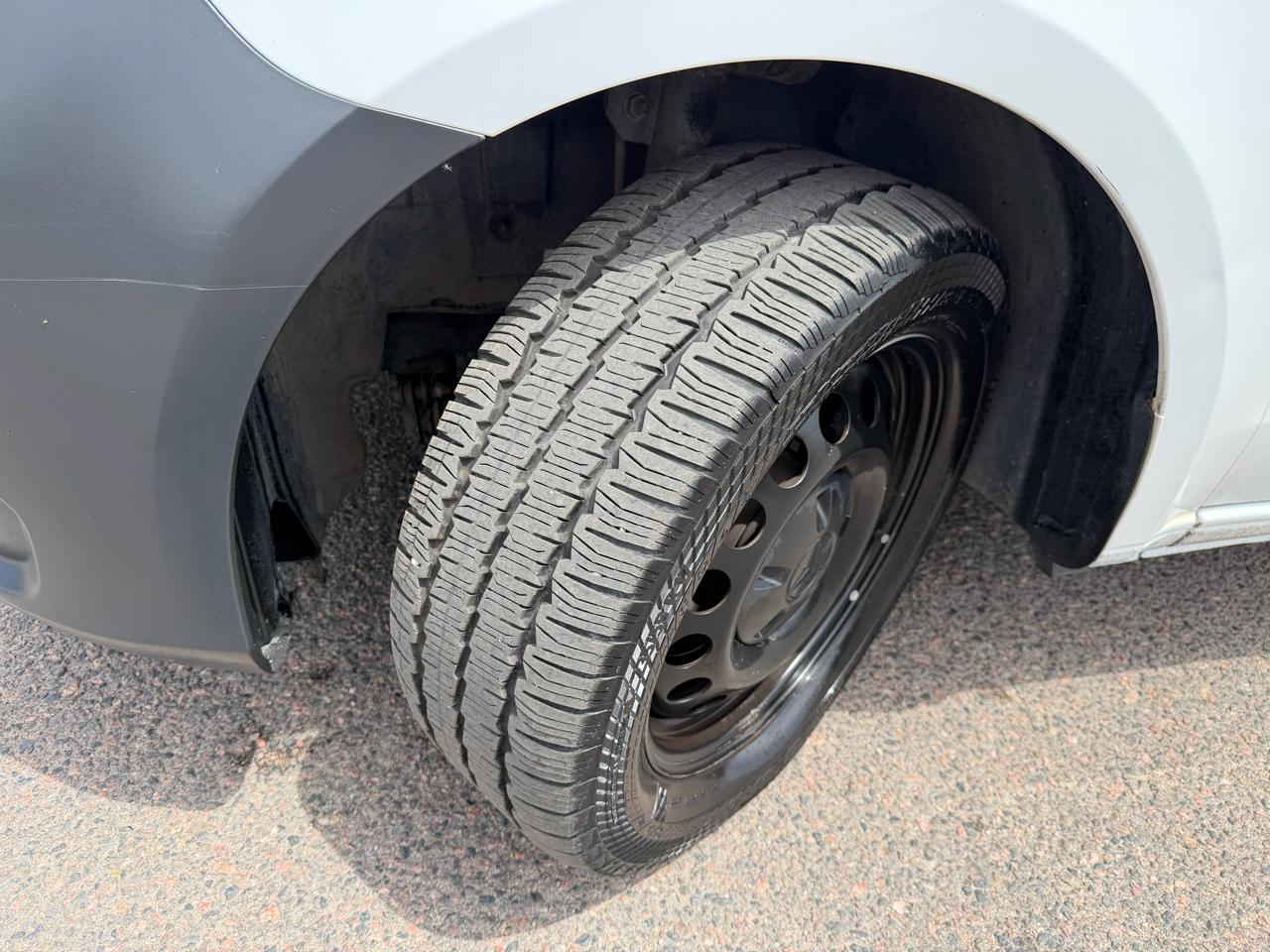 Mercedes-Benz Metris Cargo Van RWD 126" 2016