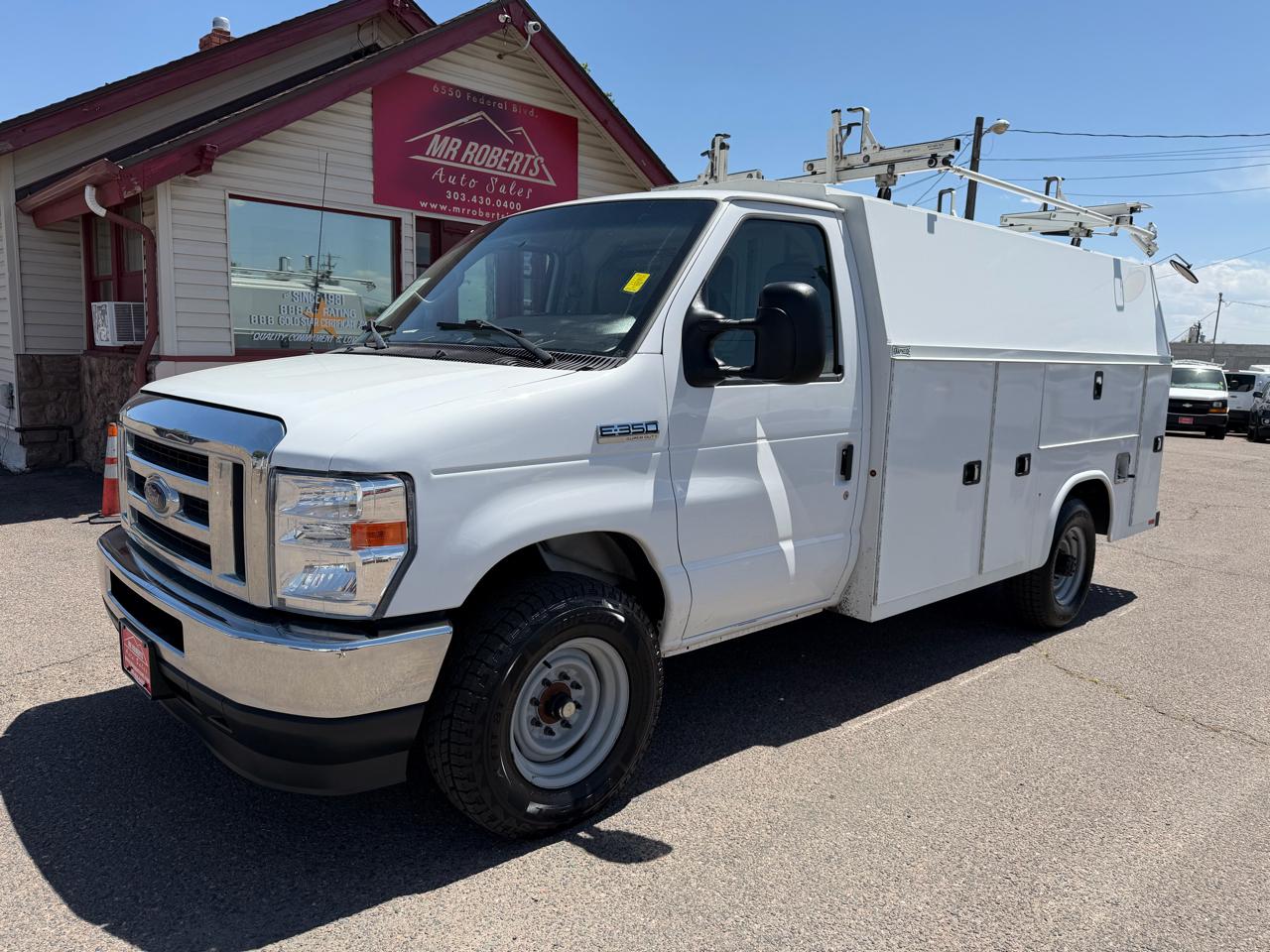 Ford E-Series Cutaway E-350 SRW 138" WB 2021