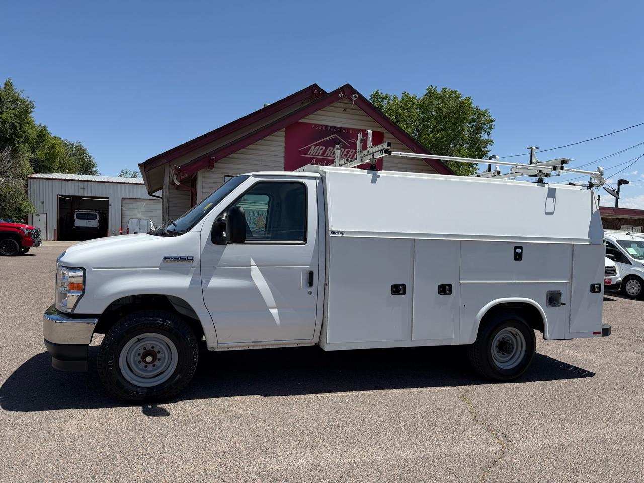Ford E-Series Cutaway E-350 SRW 138" WB 2021