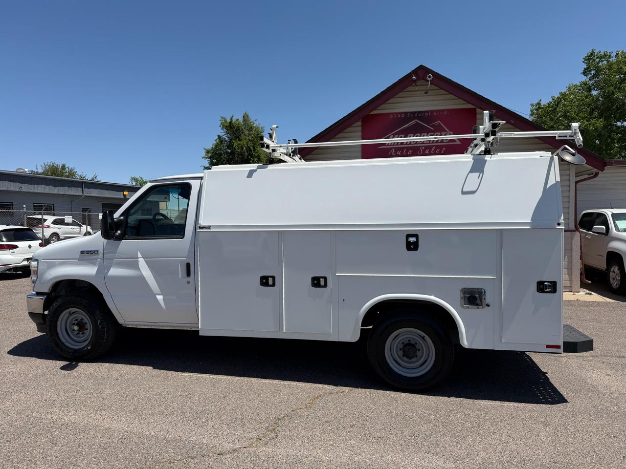 Ford E-Series Cutaway E-350 SRW 138" WB 2021