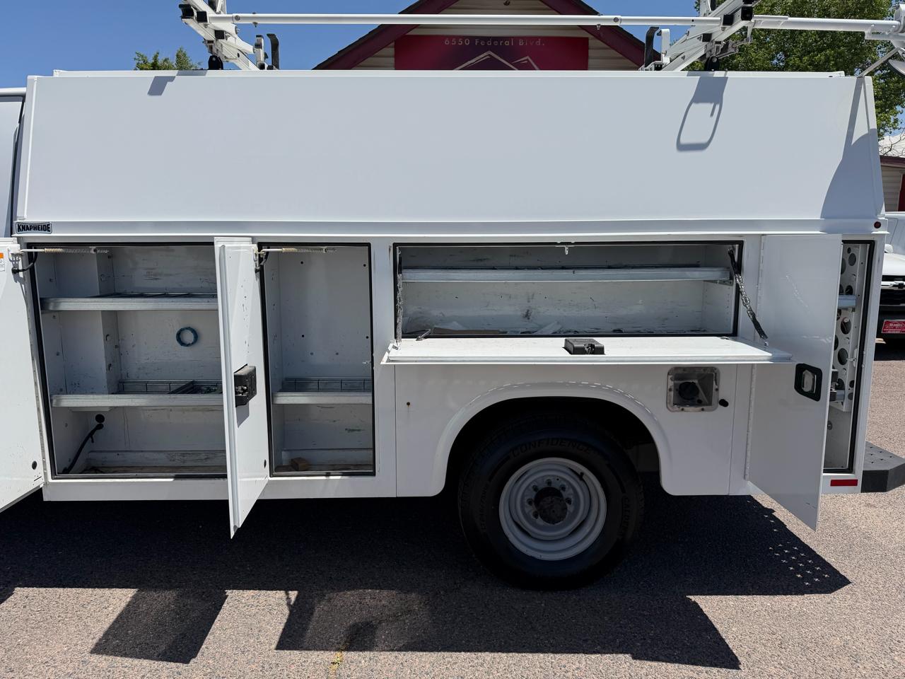 Ford E-Series Cutaway E-350 SRW 138" WB 2021