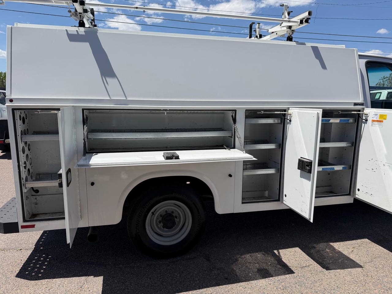 Ford E-Series Cutaway E-350 SRW 138" WB 2021