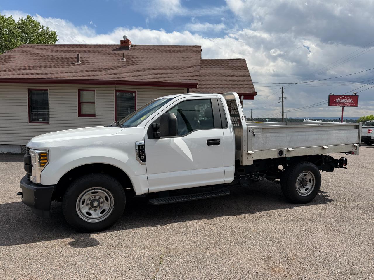 Ford Super Duty F-250 SRW XL 2WD Reg Cab 8' Box 2018