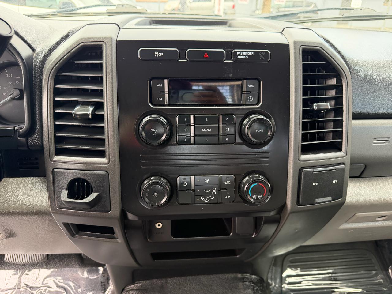 Ford Super Duty F-250 SRW XL 2WD Reg Cab 8' Box 2018