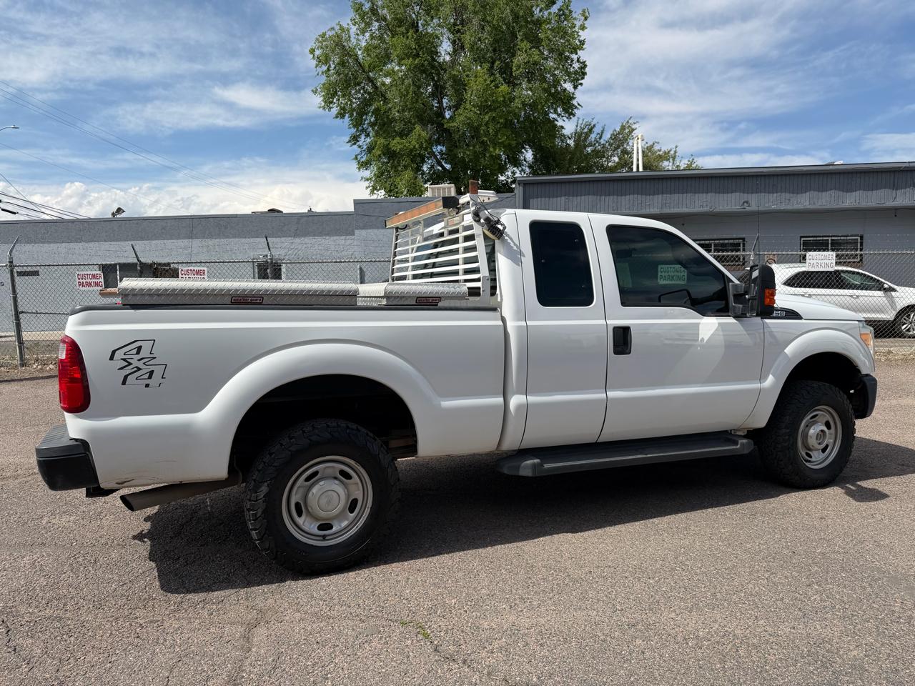Ford Super Duty F-250 SRW 4WD SuperCab 142" XL 2016