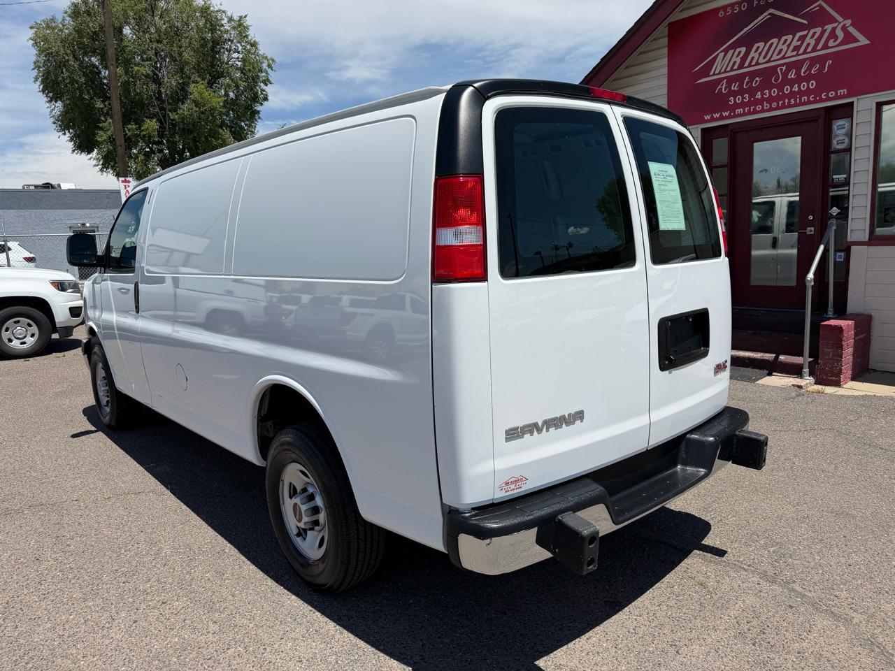 GMC Savana Cargo Van RWD 2500 135" 2024