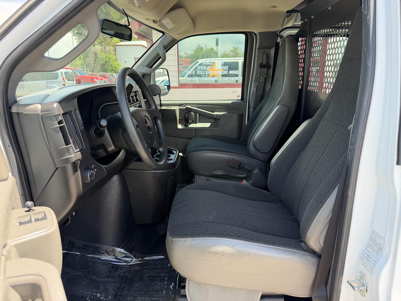 GMC Savana Cargo Van RWD 2500 135" 2024