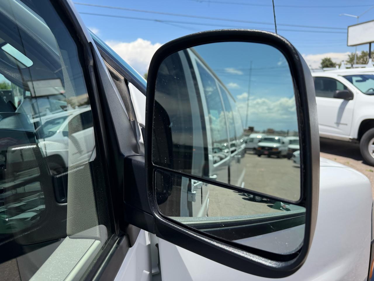 GMC Savana Cargo Van RWD 2500 135" 2024