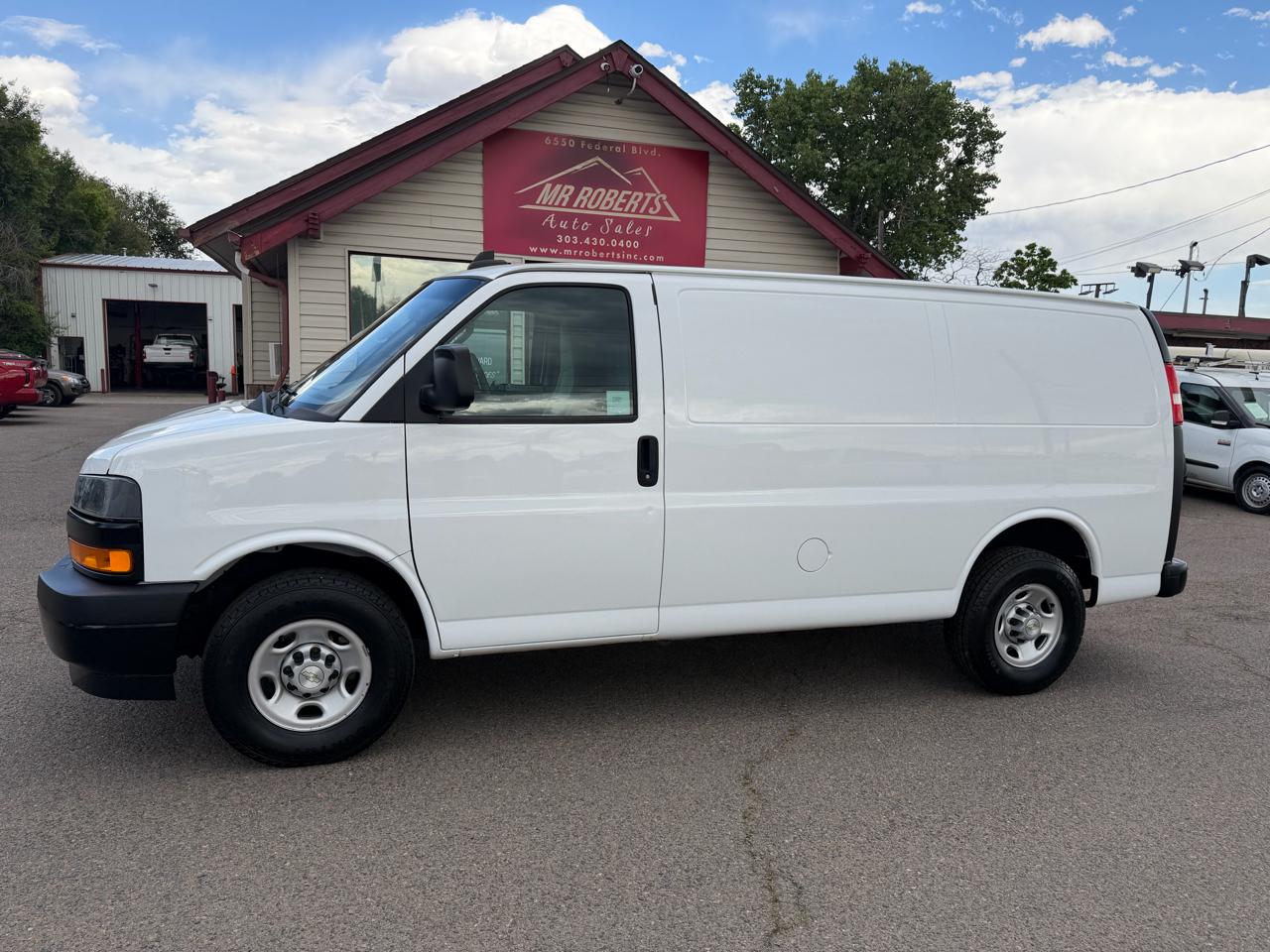 Chevrolet Express Cargo Van RWD 2500 135" 2021