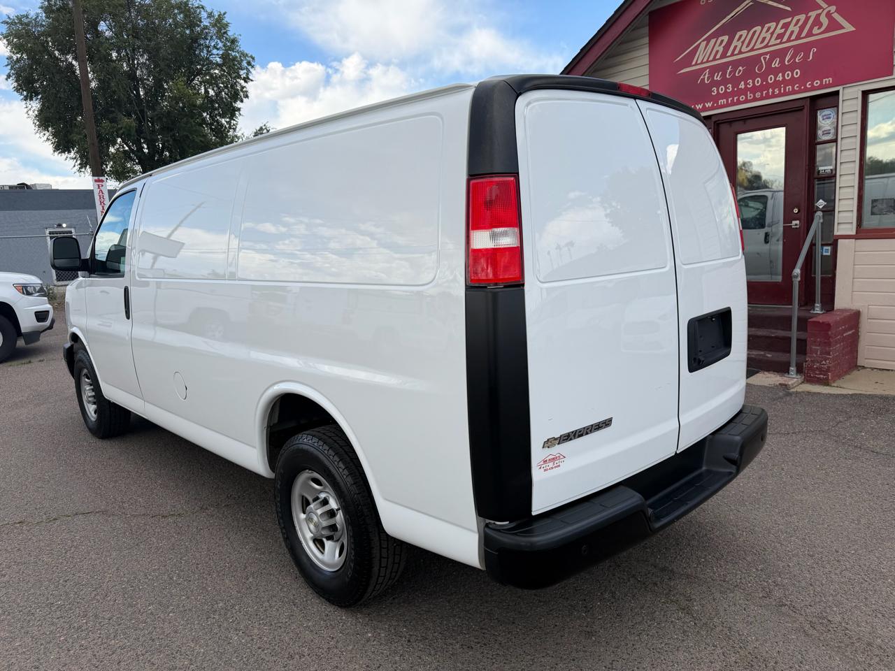 Chevrolet Express Cargo Van RWD 2500 135" 2021