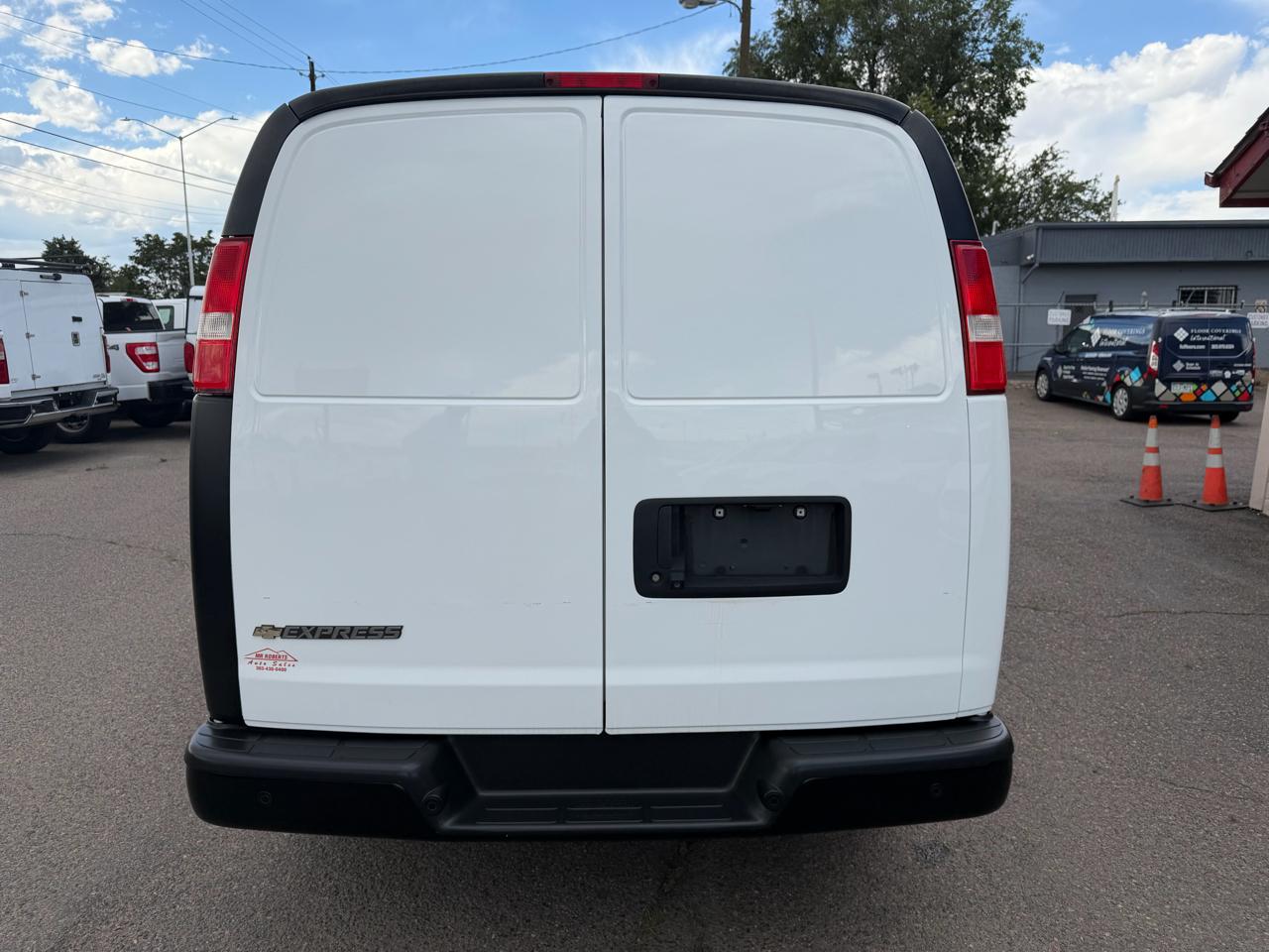 Chevrolet Express Cargo Van RWD 2500 135" 2021