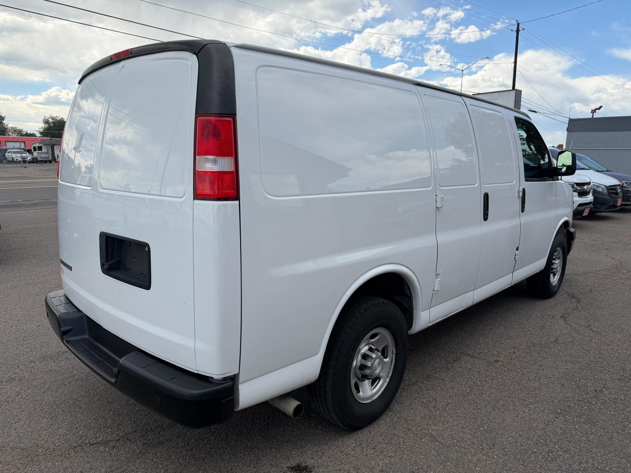 Chevrolet Express Cargo Van RWD 2500 135" 2021