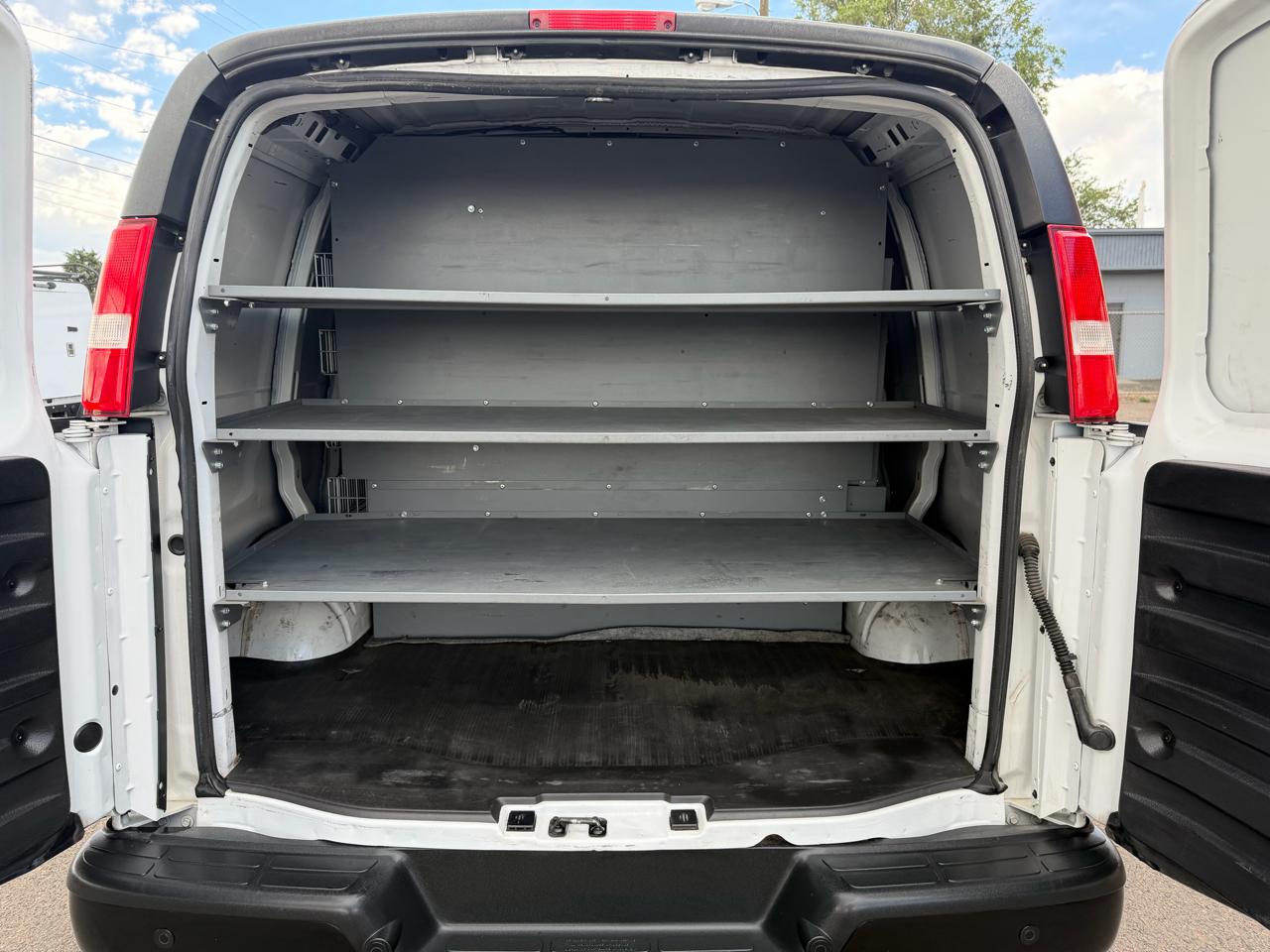Chevrolet Express Cargo Van RWD 2500 135" 2021