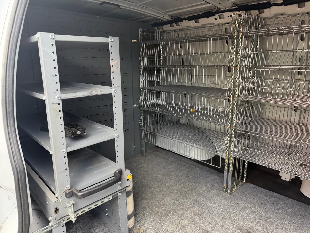 Chevrolet Express Cargo Van RWD 2500 135" 2021