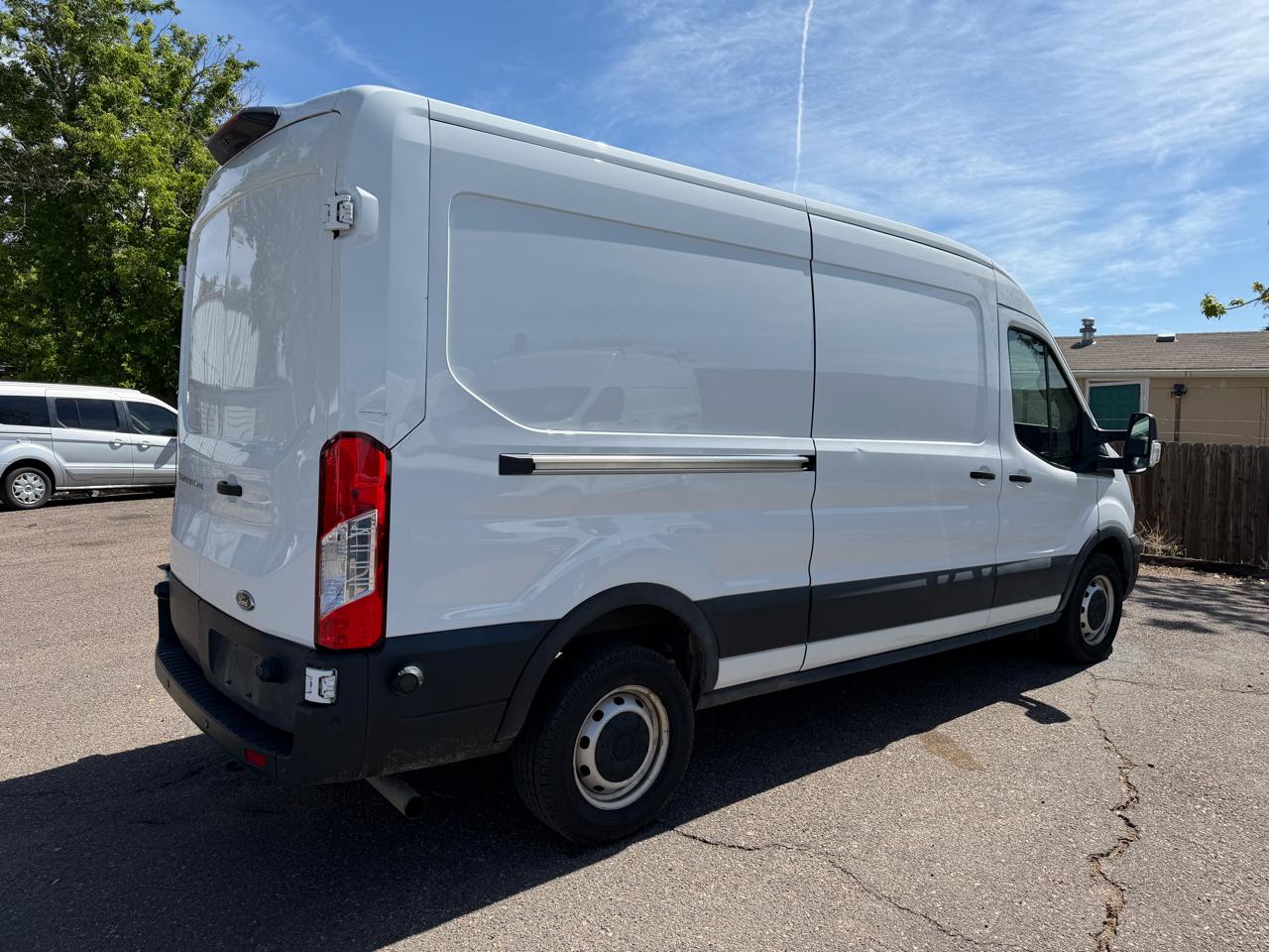 Ford Transit Cargo Van T-250 148" Med Rf 9070 GVWR RWD 2020