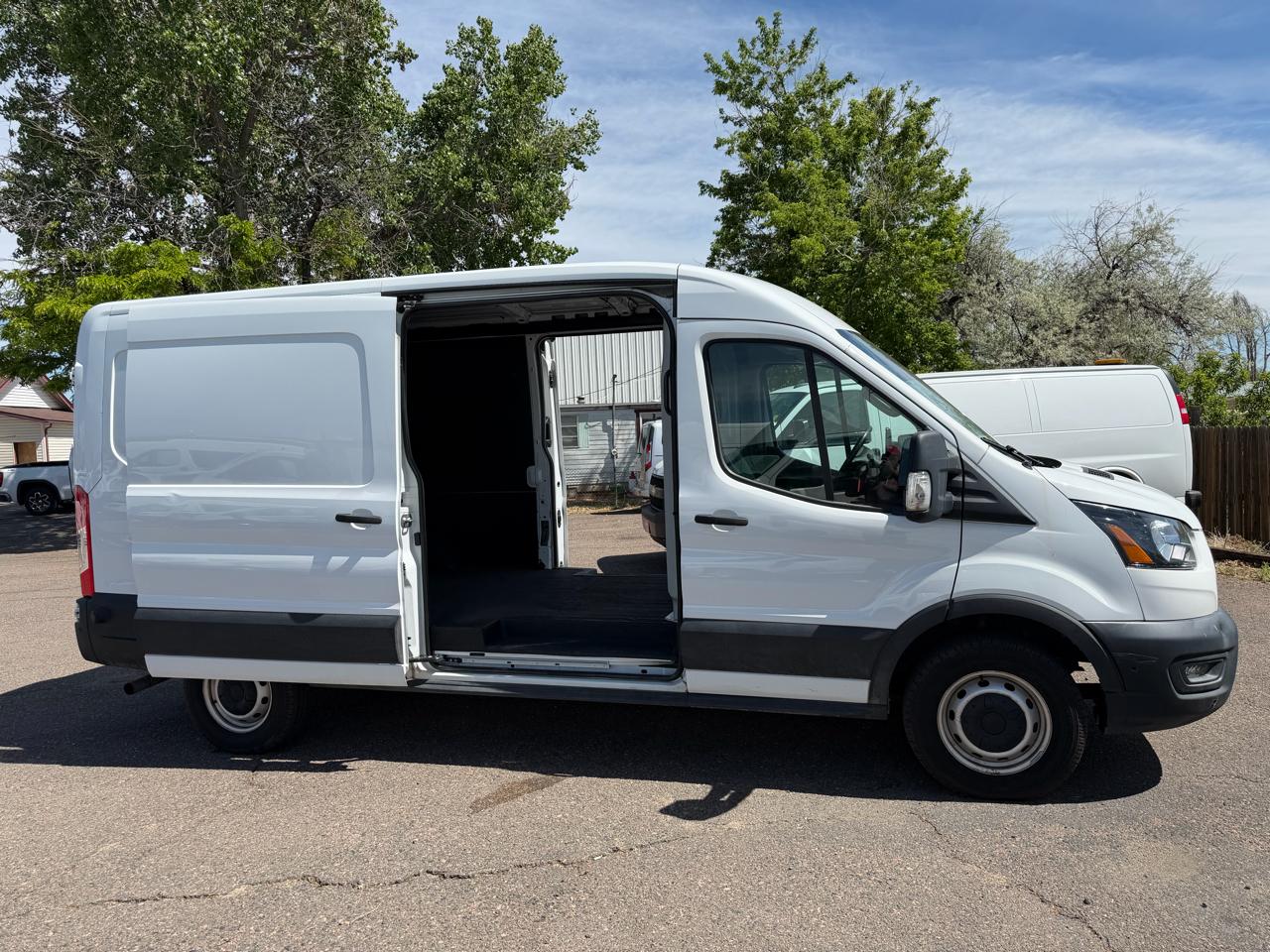 Ford Transit Cargo Van T-250 148" Med Rf 9070 GVWR RWD 2020