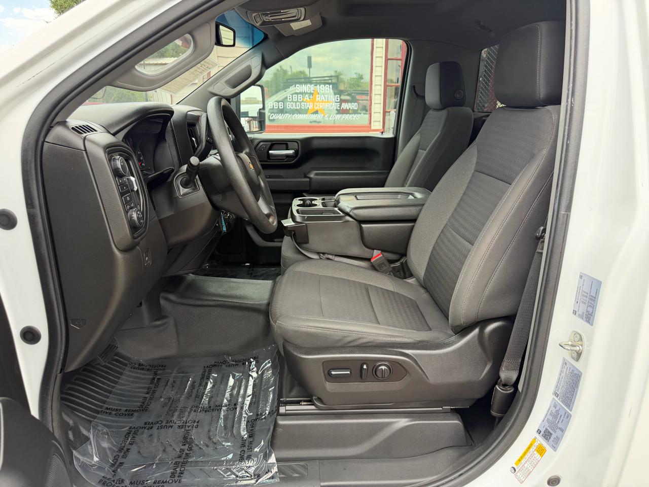 Chevrolet Silverado 2500HD 4WD Reg Cab 142" Work Truck 2022