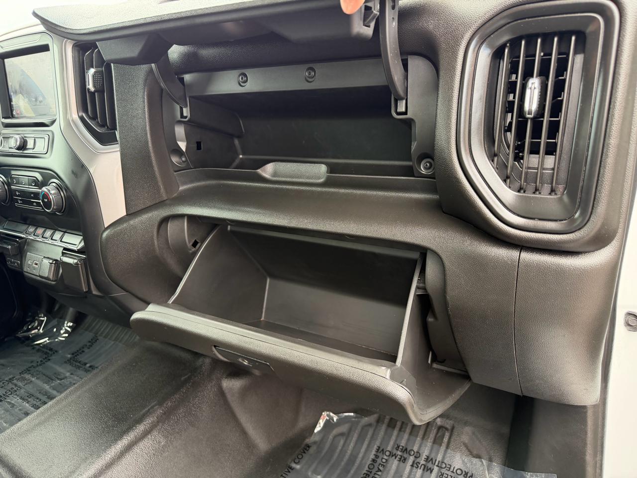 Chevrolet Silverado 2500HD 4WD Reg Cab 142" Work Truck 2022