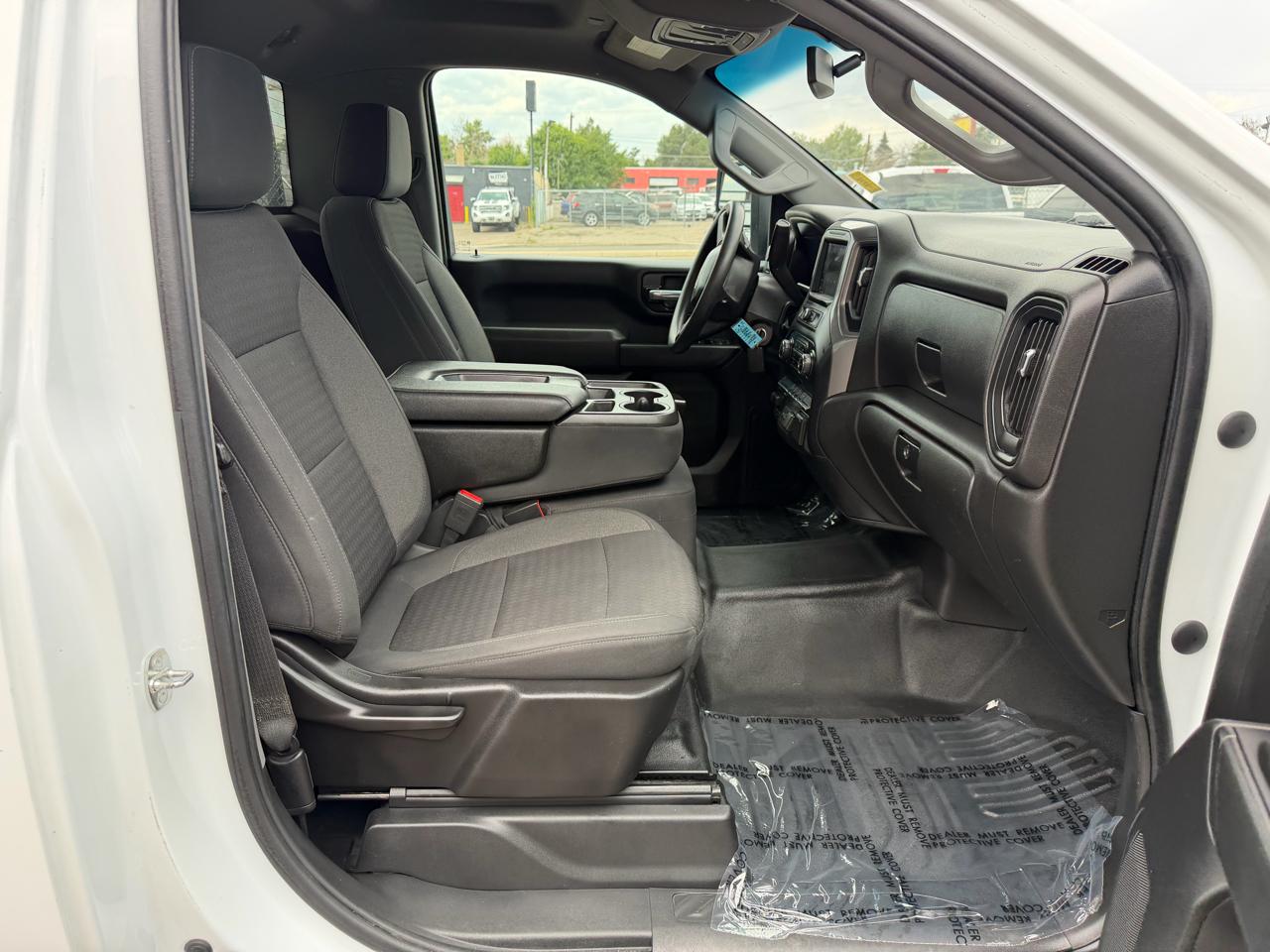 Chevrolet Silverado 2500HD 4WD Reg Cab 142" Work Truck 2022