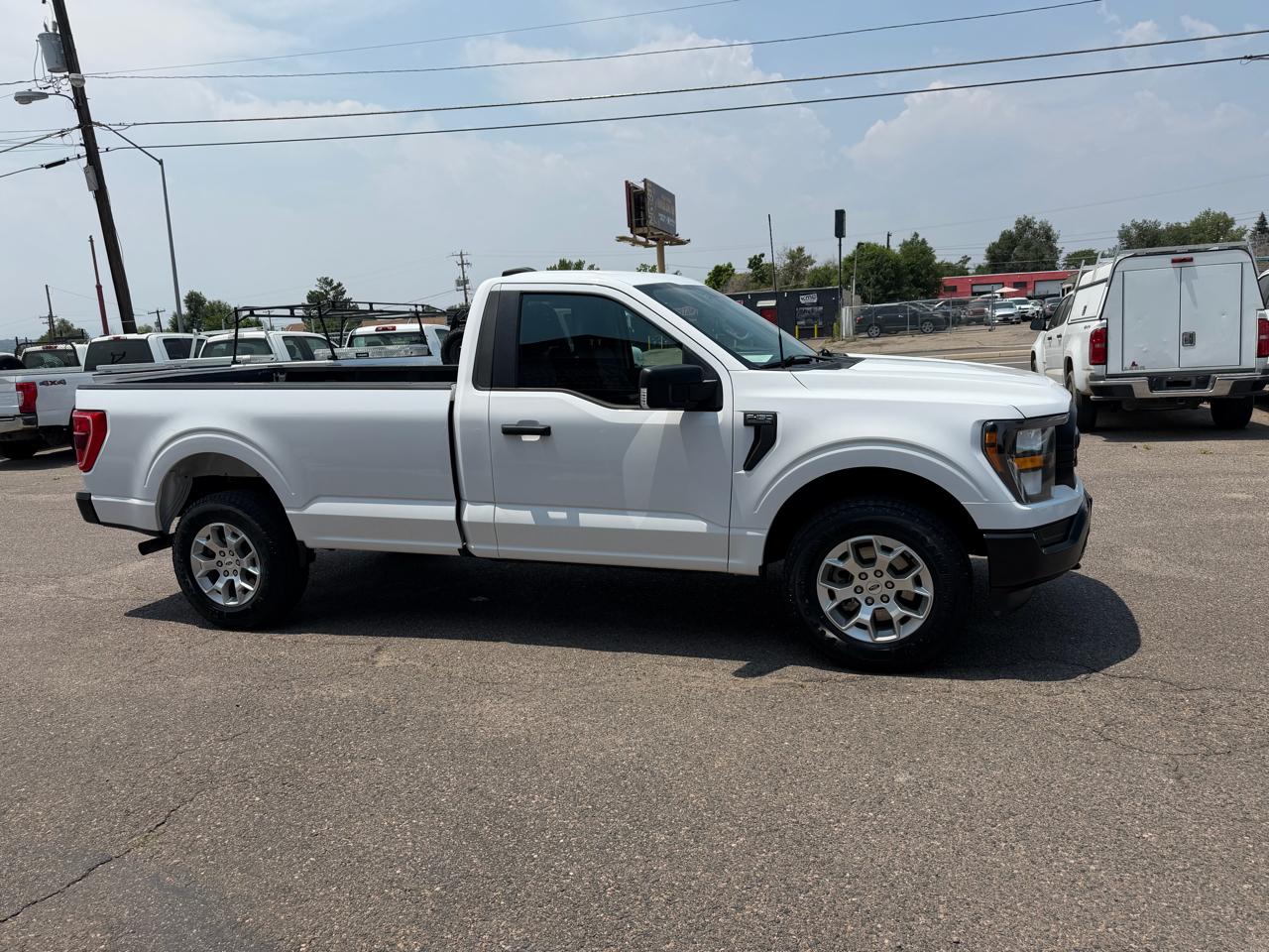 Ford F-150 XLT 4WD Reg Cab 8' Box 2023