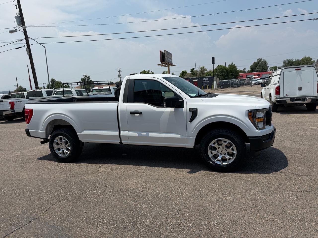 Ford F-150 XLT 4WD Reg Cab 8' Box 2023